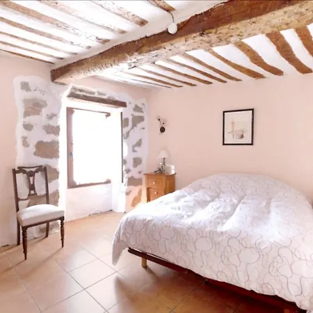 Spacious House In With Fireplace & Mountain View