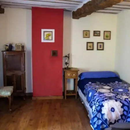 Spacious House In With Fireplace & Mountain View Holiday home